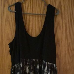 Torrid Size 4 Blk/blk, grey, wht summer dress.